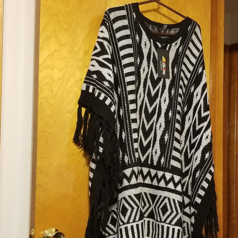 COPY - COPY - Aztec Pattern Flattering Fringe Pon…